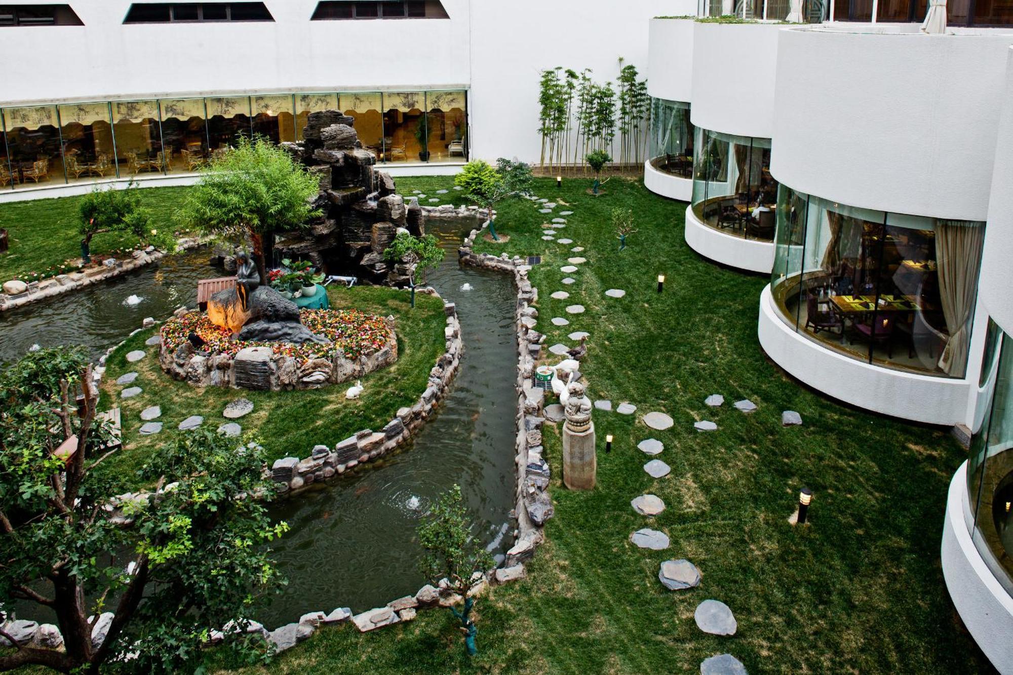 Beijing International Hotel Exterior photo